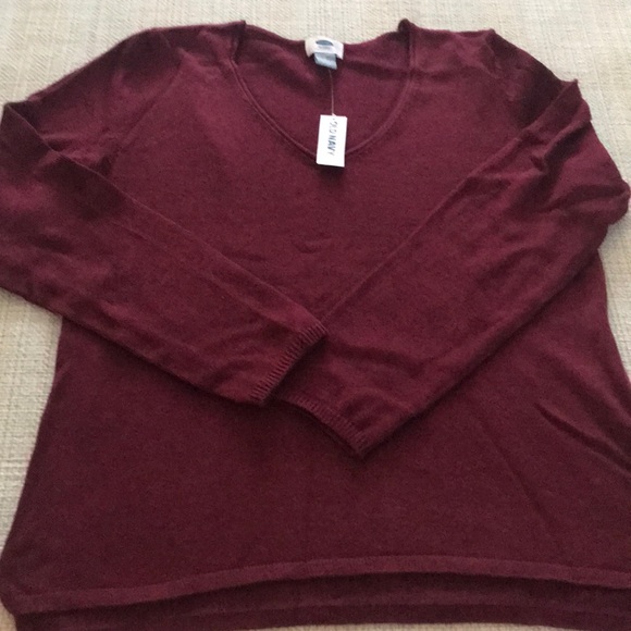 Old Navy Sweaters - Old Navy V Neck Sweater NWT Large